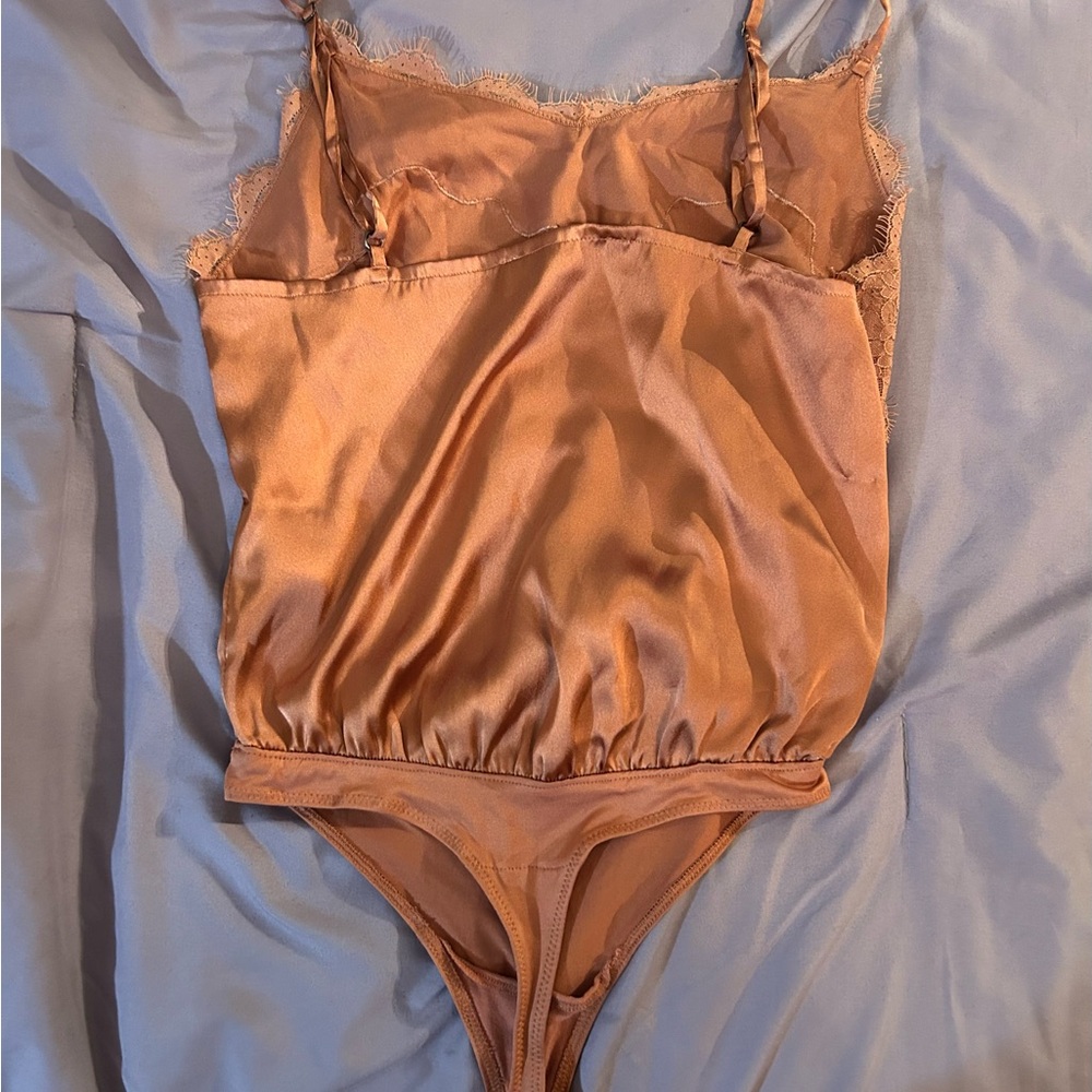 Abercrombie & Fitch Satin Lace Bodysuit in Copper - Picture 6 of 7